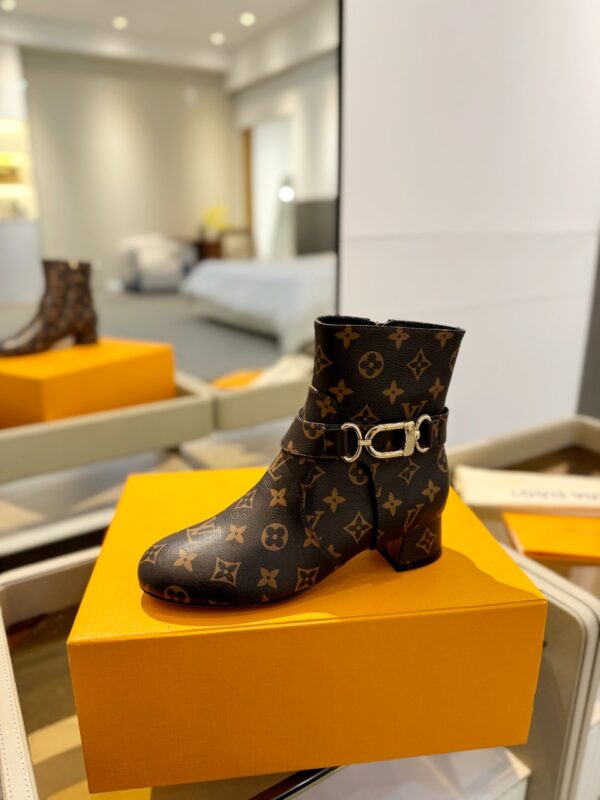 LV autumn and winter new short boots - Image 2