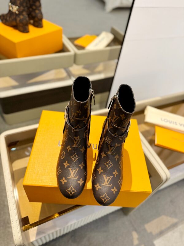 LV autumn and winter new short boots - Image 5