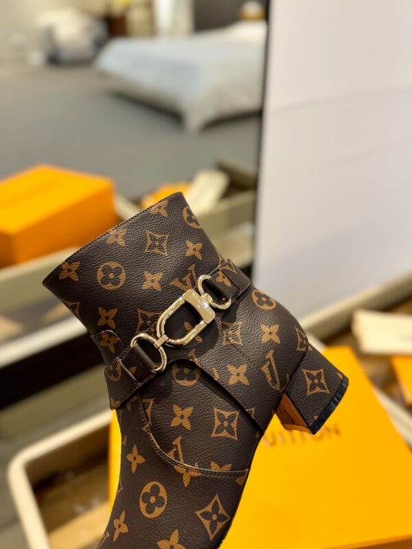 LV autumn and winter new short boots - Image 7
