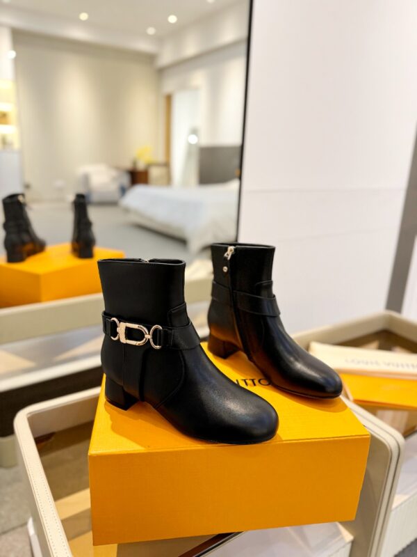LV autumn and winter new short boots