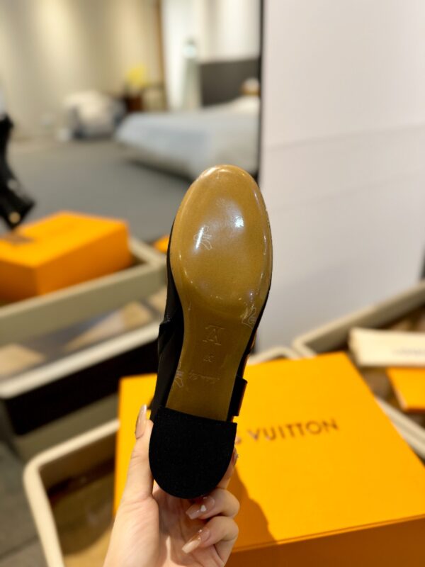 LV autumn and winter new short boots - Image 7