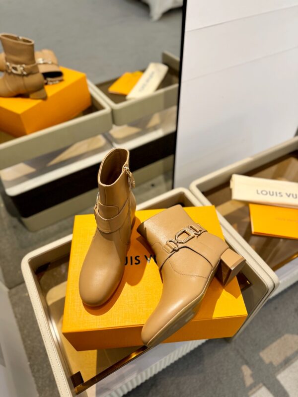 LV autumn and winter new short boots