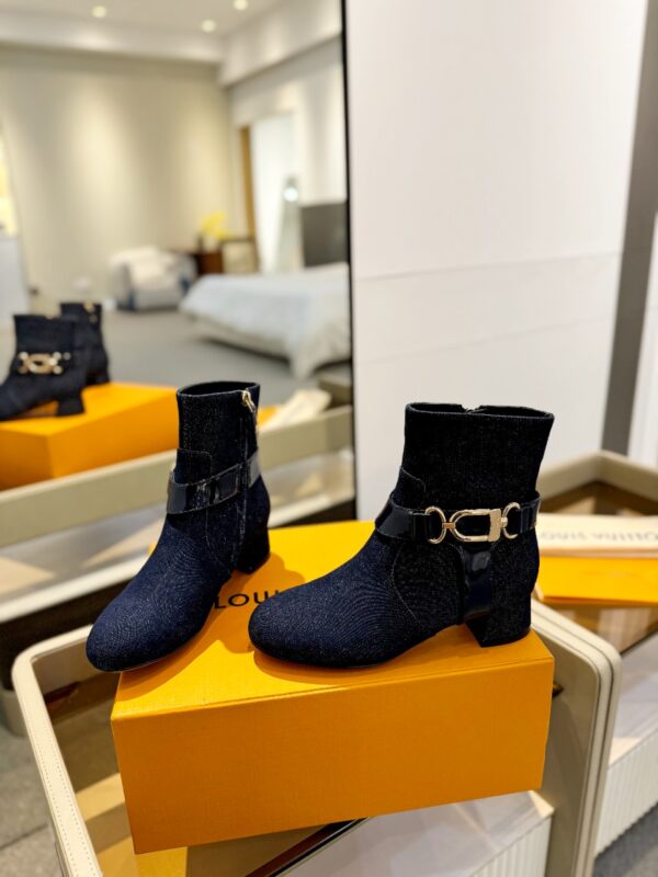 LV autumn and winter new short boots