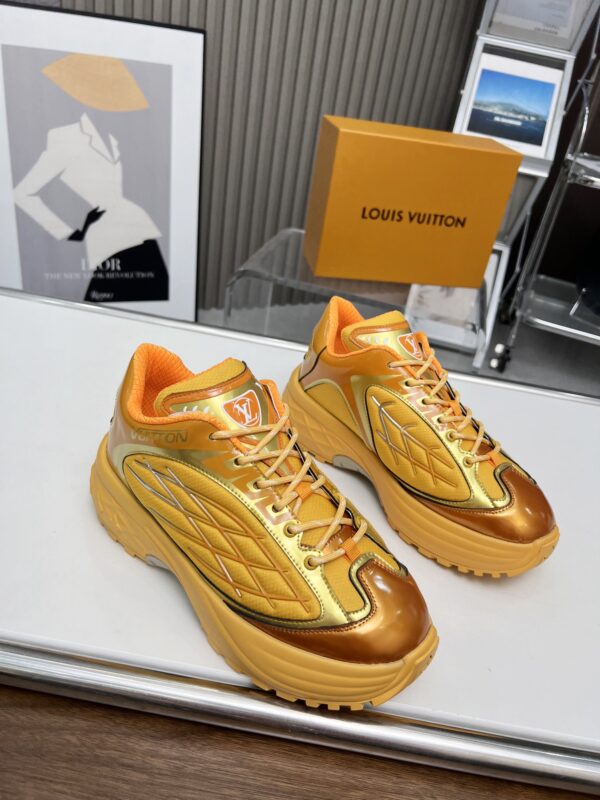 LV Discovery Lace UP sneakers