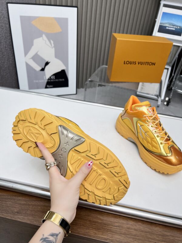 LV Discovery Lace UP sneakers - Image 6