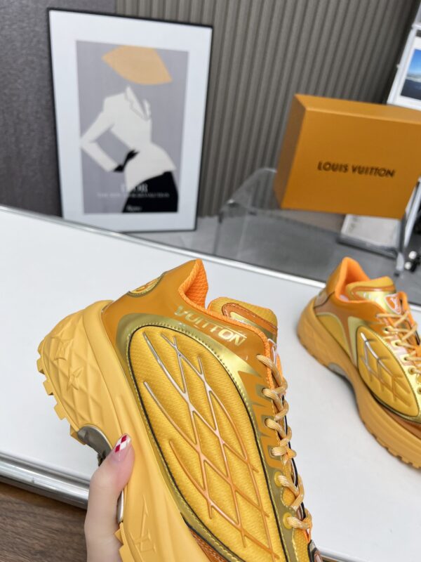 LV Discovery Lace UP sneakers - Image 7