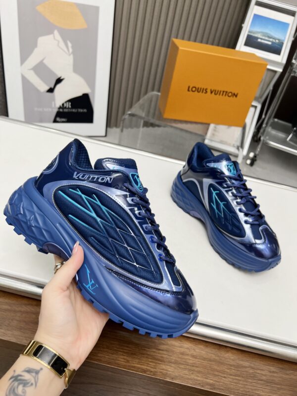 LV Discovery Lace UP sneakers - Image 6