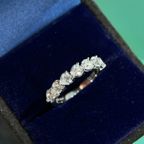 Tiffany&co row heart diamond ring