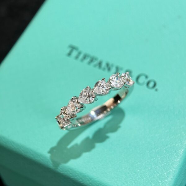 Tiffany&co row heart diamond ring - Image 3