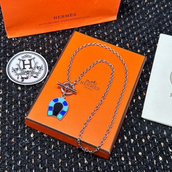 HERMES horseshoe necklace - Image 5
