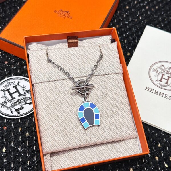 HERMES horseshoe necklace - Image 6
