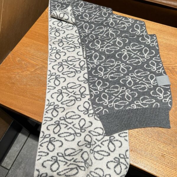 LOEWE scarf - Image 7