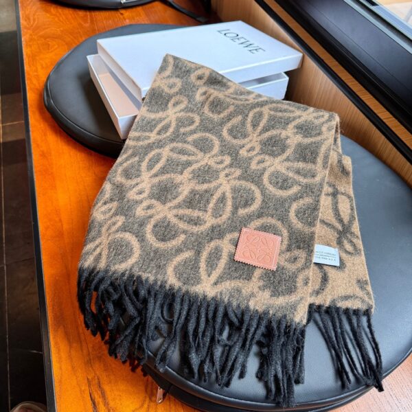 LOEWE scarf