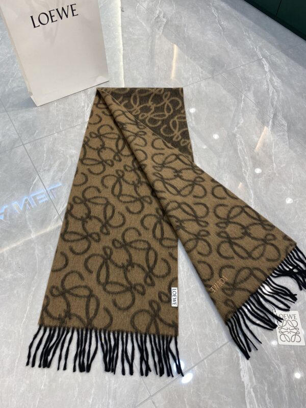 LOEWE scarf - Image 8