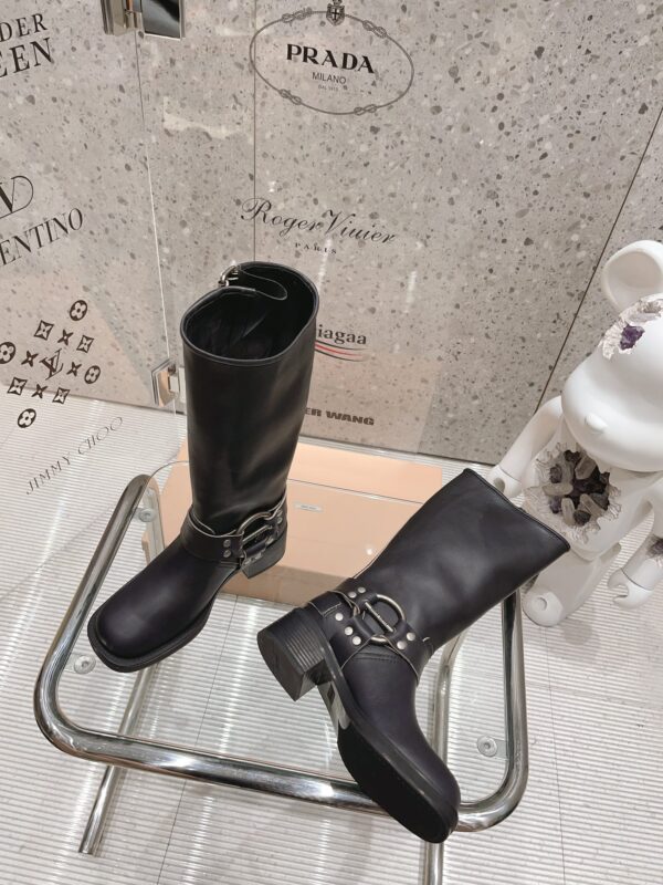 Miumiu popular boots - Image 3