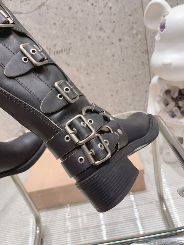Miumiu popular boots - Image 7
