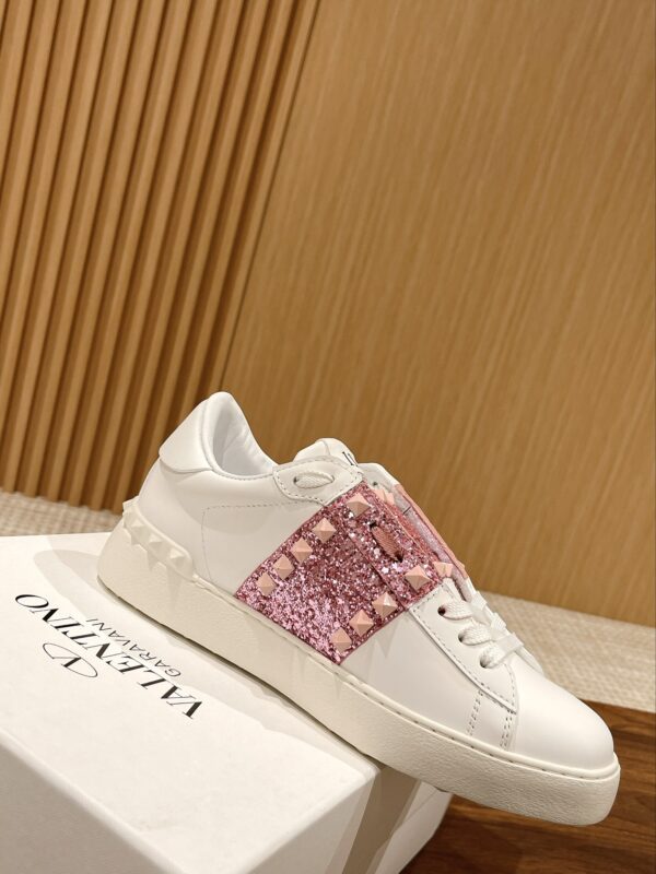 Valentino's new casual white shoes - Image 3