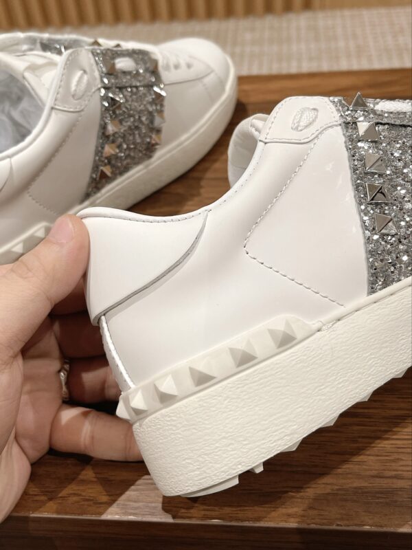 Valentino's new casual white shoes - Image 7
