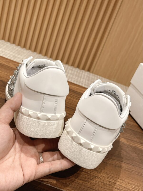 Valentino's new casual white shoes - Image 8