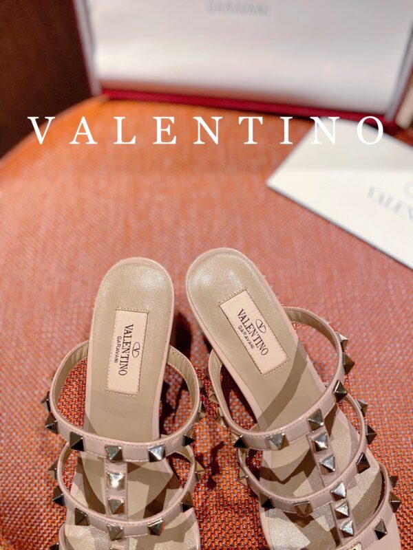 𝑉𝐴𝐿𝐸𝑁𝑇𝐼𝑁𝑂 Classic 'King' high heels - Image 7