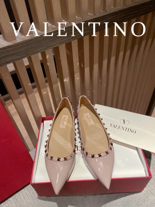 VALENTINO ROCKSTUD Riveted Flat Shoes