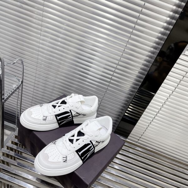 Valentino ONE STUD calf leather strap sports shoes - Image 2