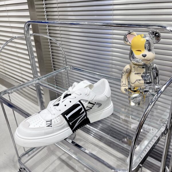 Valentino ONE STUD calf leather strap sports shoes - Image 5