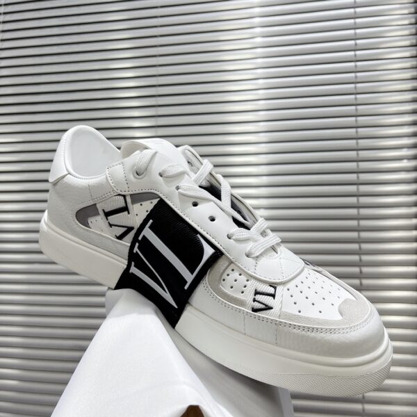 Valentino ONE STUD calf leather strap sports shoes - Image 6