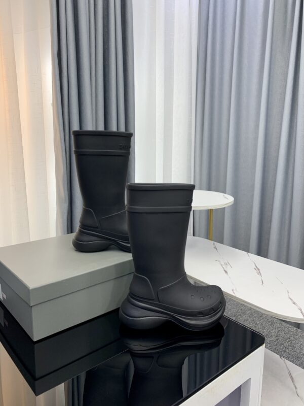 Balenciaga&Crocs Joint New Cave Rain Boots(couple style)