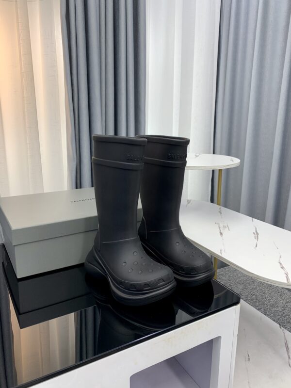 Balenciaga&Crocs Joint New Cave Rain Boots(couple style) - Image 2