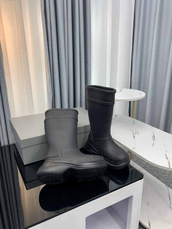 Balenciaga&Crocs Joint New Cave Rain Boots(couple style) - Image 7