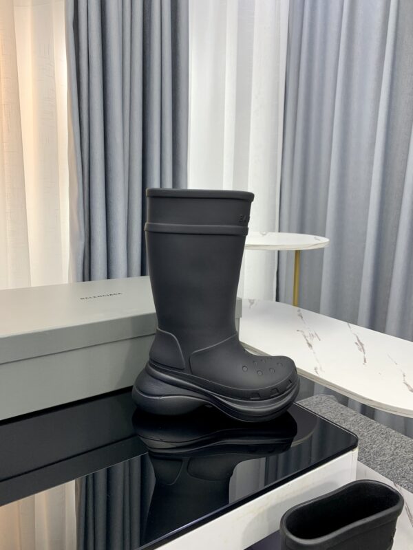 Balenciaga&Crocs Joint New Cave Rain Boots(couple style) - Image 8