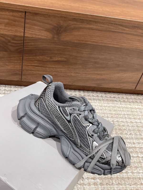Balenciaga 3XL Sneaker - Image 2
