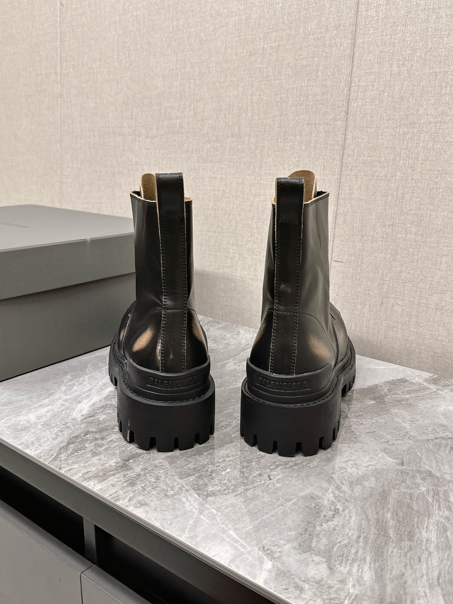 Balenciaga high top shoes (couple style) - Image 7