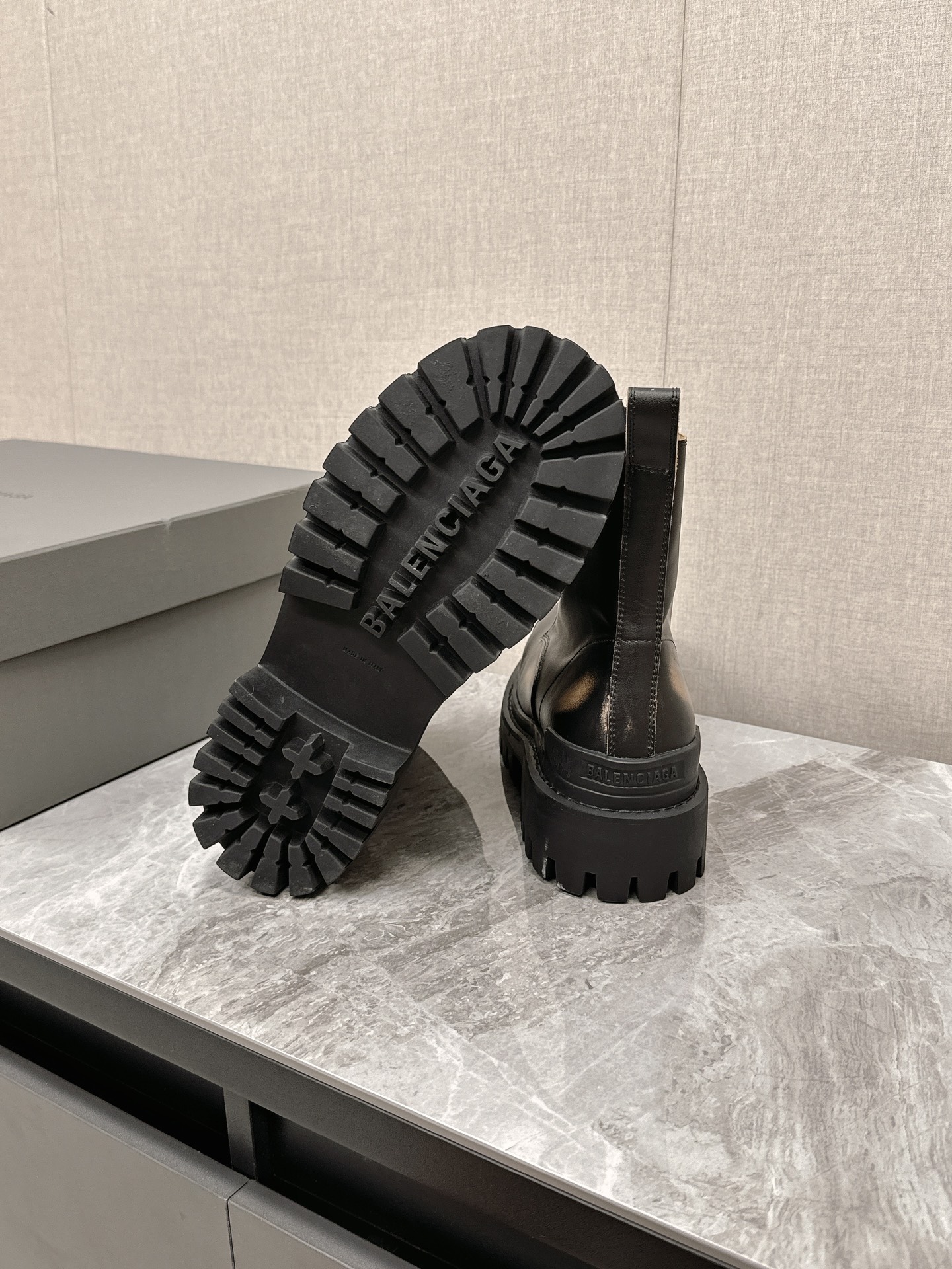 Balenciaga high top shoes (couple style) - Image 8