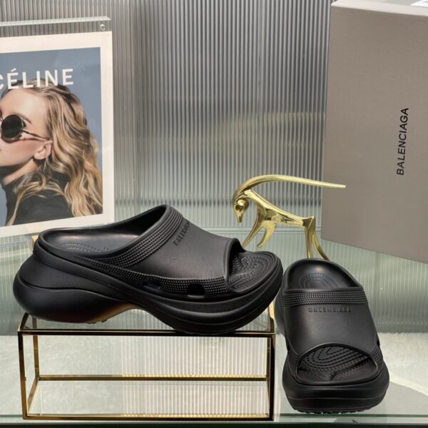 Balenciaga's latest cave slippers