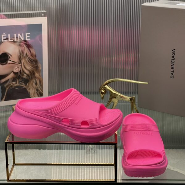 Balenciaga's latest cave slippers