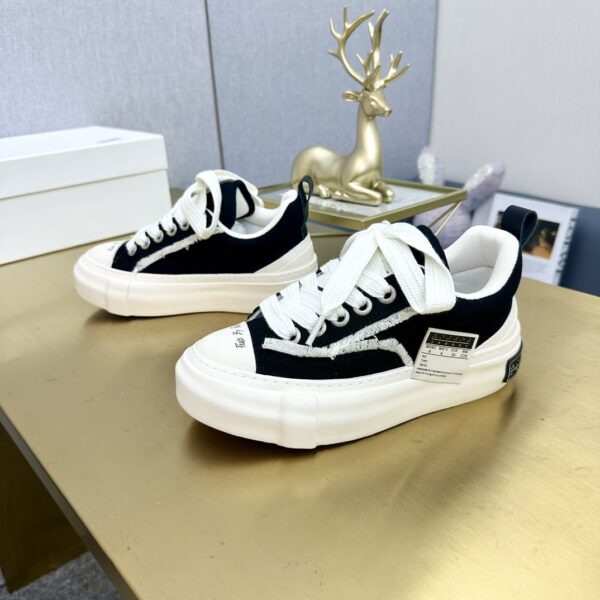 BALENCIAGA Retro Casual Sneakers - Image 6