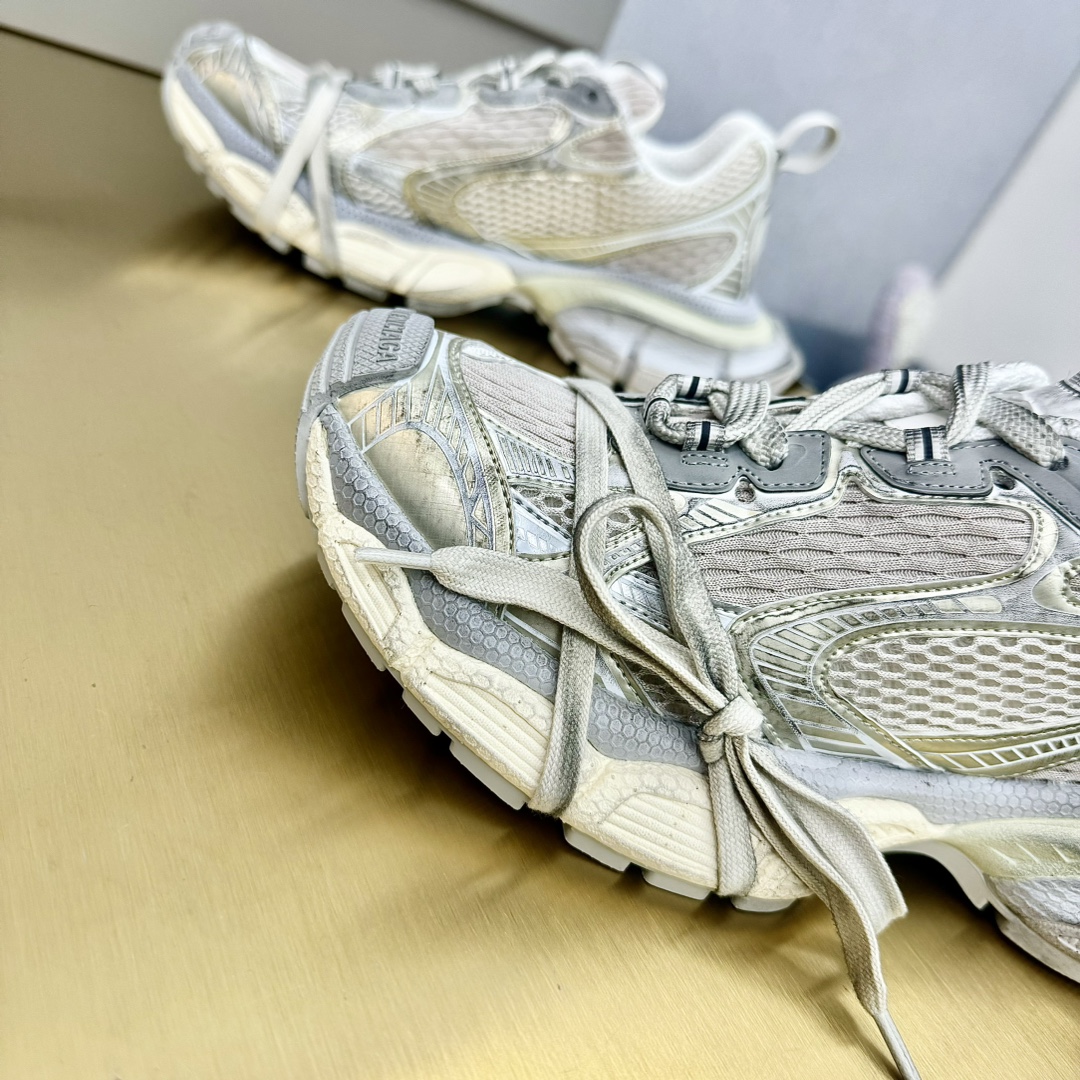 BALENCIAGA Retro Casual Sneakers - Image 5