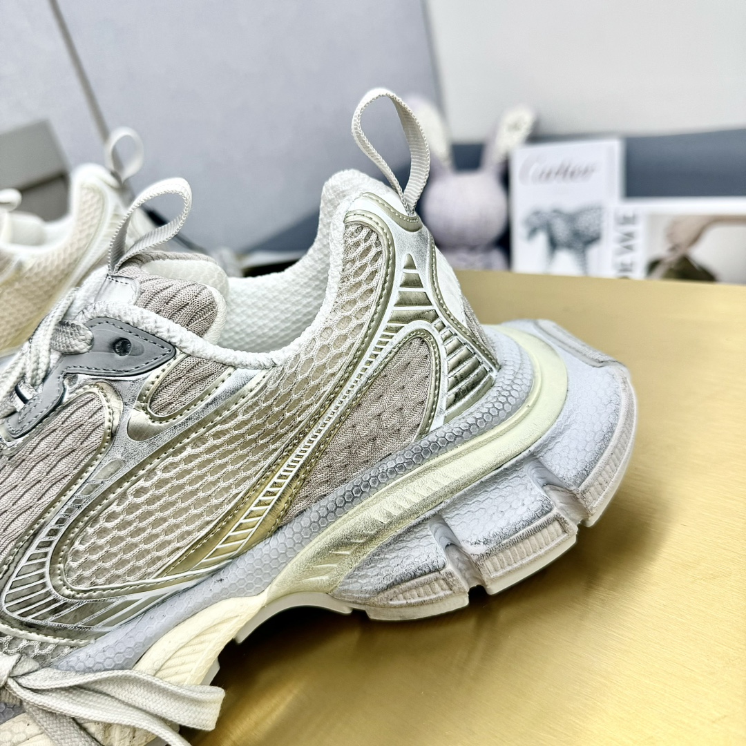 BALENCIAGA Retro Casual Sneakers - Image 6