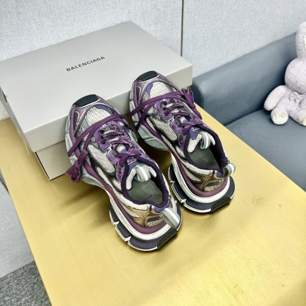 BALENCIAGA Retro Casual Sneakers - Image 2