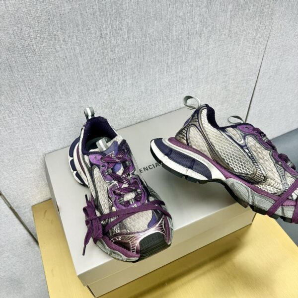BALENCIAGA Retro Casual Sneakers - Image 4