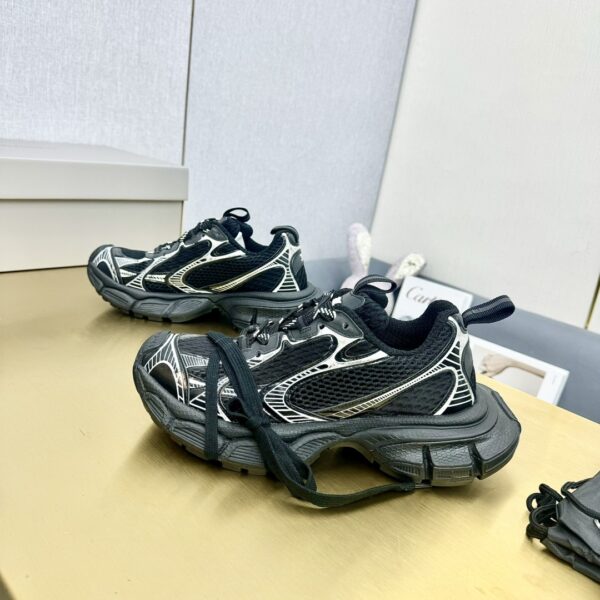 BALENCIAGA Retro Casual Sneakers - Image 6