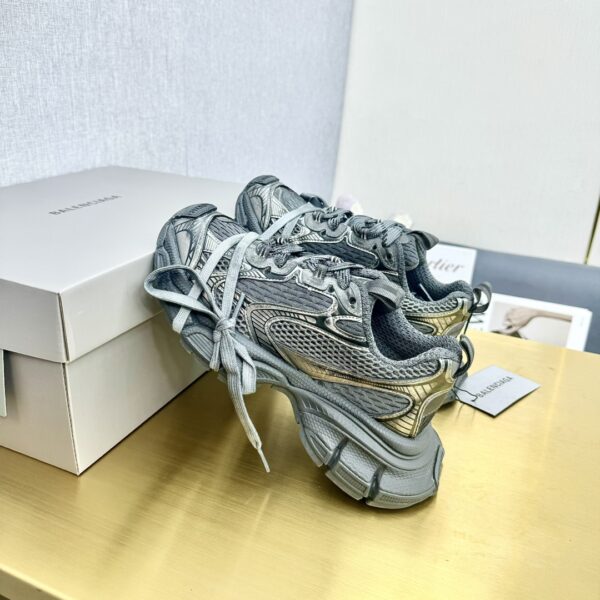 BALENCIAGA Retro Casual Sneakers - Image 4