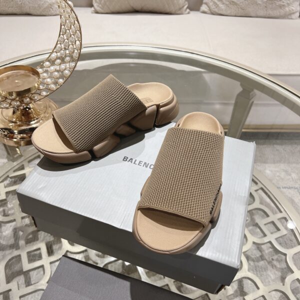Balenciaga Speed 2.0 Slippers