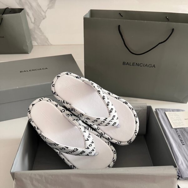 Balenciaga Thick soled Slippers
