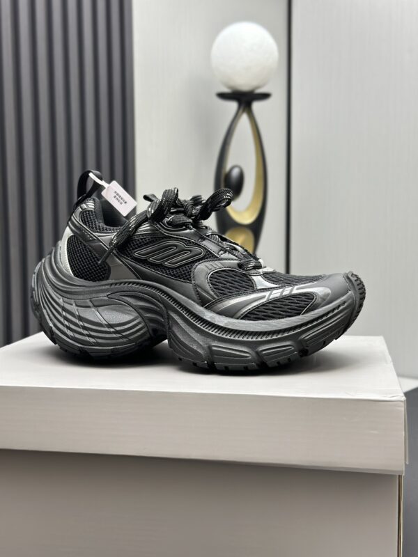 Balenciaga 10XL Large Bottom Sneakers - Image 4