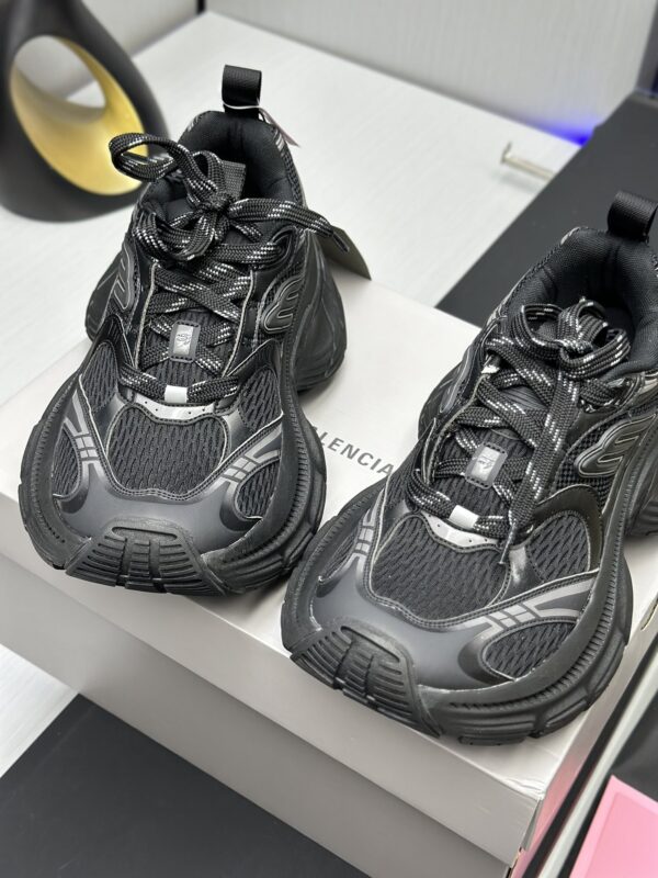 Balenciaga 10XL Large Bottom Sneakers - Image 5