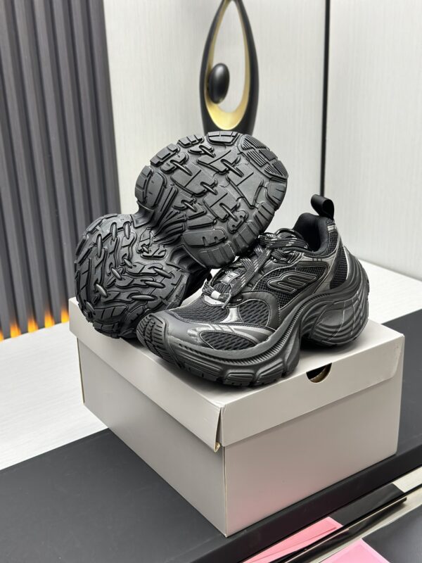 Balenciaga 10XL Large Bottom Sneakers - Image 6