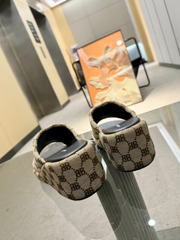 Balenciaga Thick soled Slippers - Image 4